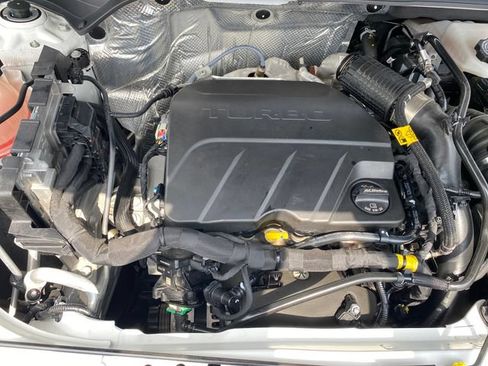 Used 2024 Buick Envista Sport Touring w/ Convenience I Package FWD image 21