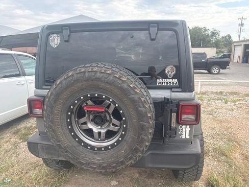 Used 2019 Jeep Wrangler Unlimited Sport S AWD/4WD image 7