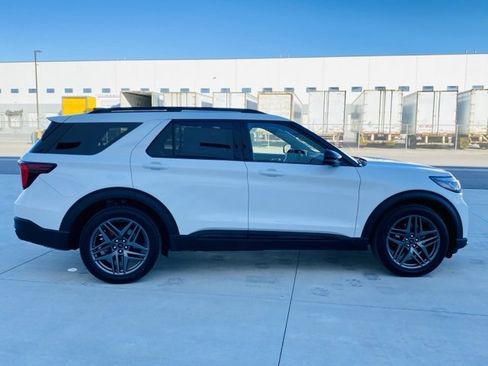 New 2026 Ford Explorer ST w/ Sun And Sound Package image 4