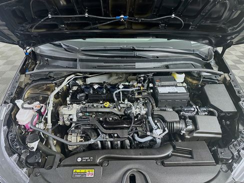 Used 2025 Toyota Corolla LE image 33