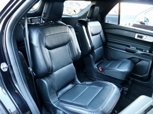Used 2020 Ford Explorer Limited w/ Class III Trailer Tow Package image 31