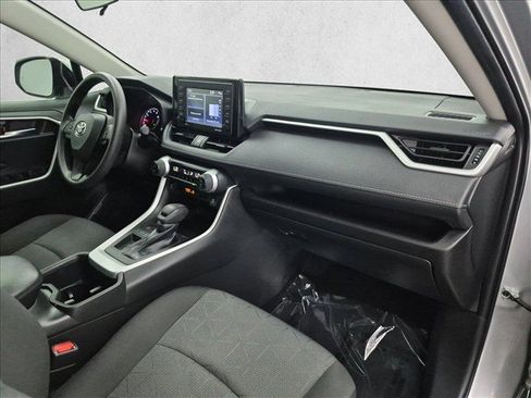 Used 2022 Toyota RAV4 XLE w/ Convenience Package FWD image 26