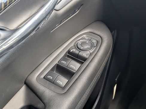 Used 2021 Cadillac XT6 Premium Luxury FWD image 21