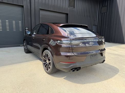 Certified 2023 Porsche Cayenne Platinum Edition AWD/4WD image 7
