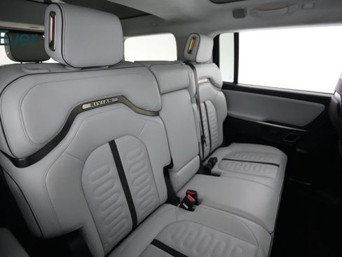 Used 2023 Rivian R1S Adventure AWD/4WD image 5