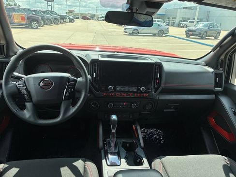 Used 2025 Nissan Frontier PRO-4X w/ Pro Convenience Package AWD/4WD image 12