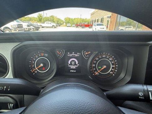 Used 2025 Jeep Gladiator Sport AWD/4WD image 24
