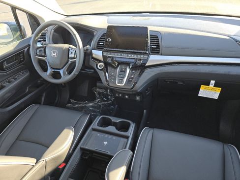 New 2026 Honda Odyssey Touring image 26