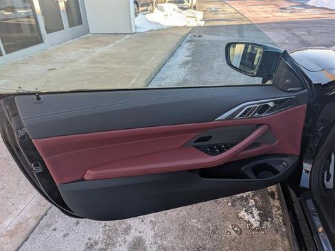 Used 2023 BMW 440i xDrive Convertible w/ Premium Package image 9