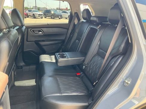 Used 2023 Nissan Rogue Platinum w/ Platinum Premium Package AWD/4WD image 29