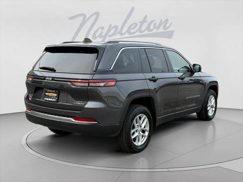 Certified 2023 Jeep Grand Cherokee Laredo AWD/4WD image 6