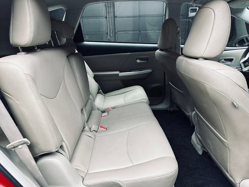 Used 2012 Toyota Prius V Five FWD image 19