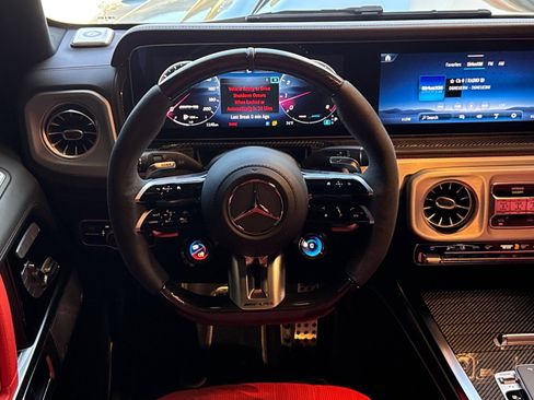 Used 2025 Mercedes-Benz G 63 AMG 4MATIC image 16