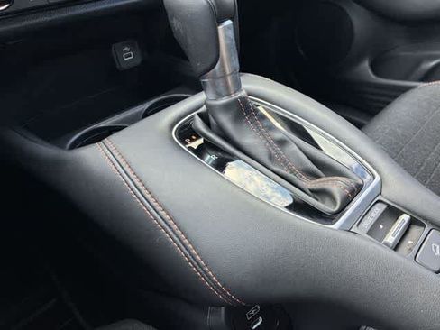 Used 2024 Honda HR-V Sport image 32