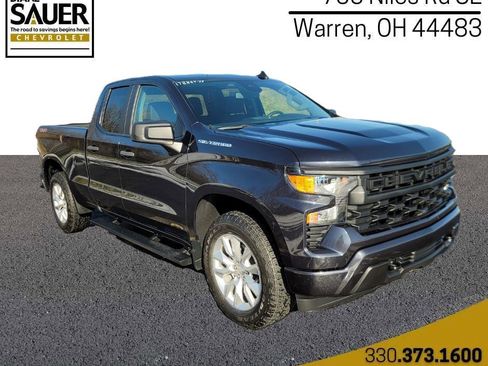 Used 2023 Chevrolet Silverado 1500 Custom image 1