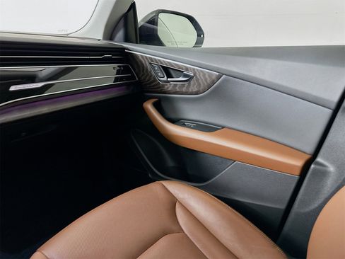 Used 2021 Audi Q8 Premium Plus image 25