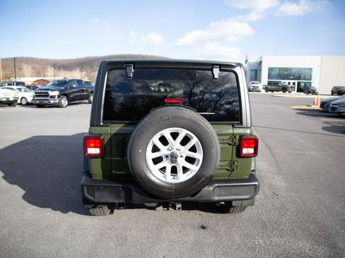 Used 2023 Jeep Wrangler Sport S image 4