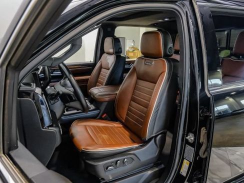 Used 2024 GMC Sierra 2500 Denali Ultimate AWD/4WD image 47