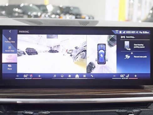 Used 2025 BMW X5 xDrive50e w/ M Sport Package image 21