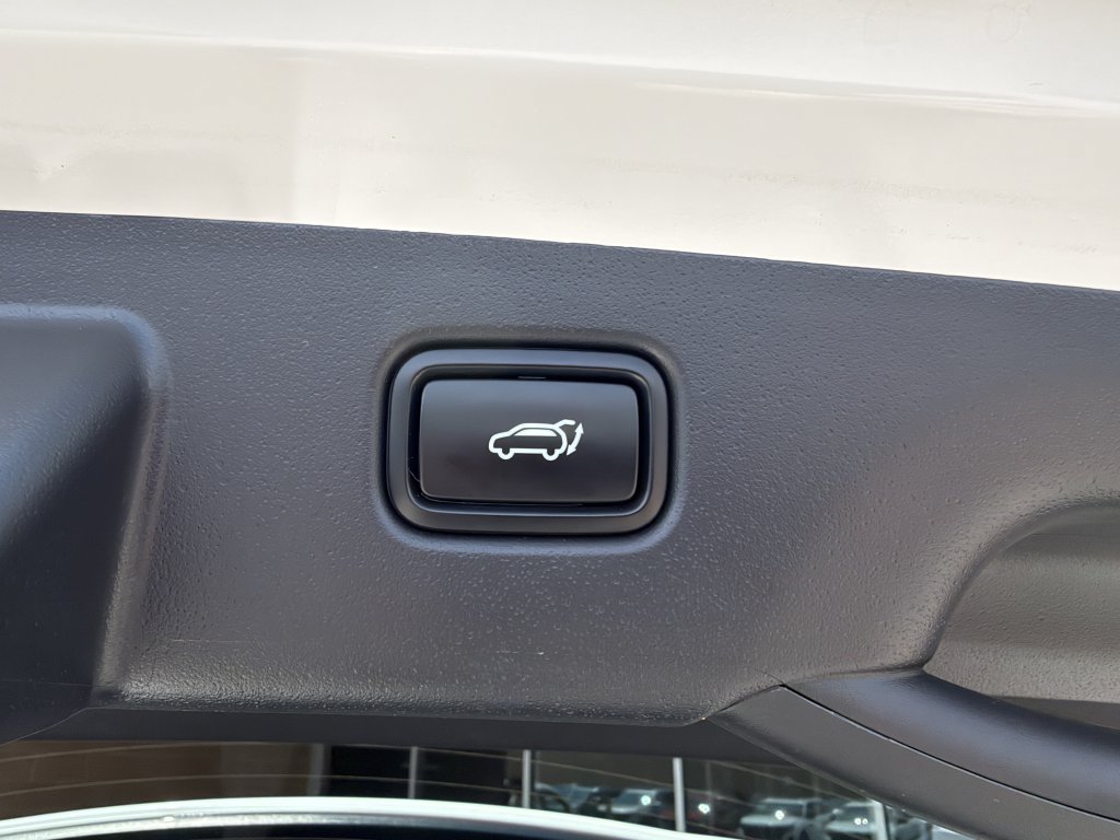 Used 2025 Kia Niro Wind FWD image 36