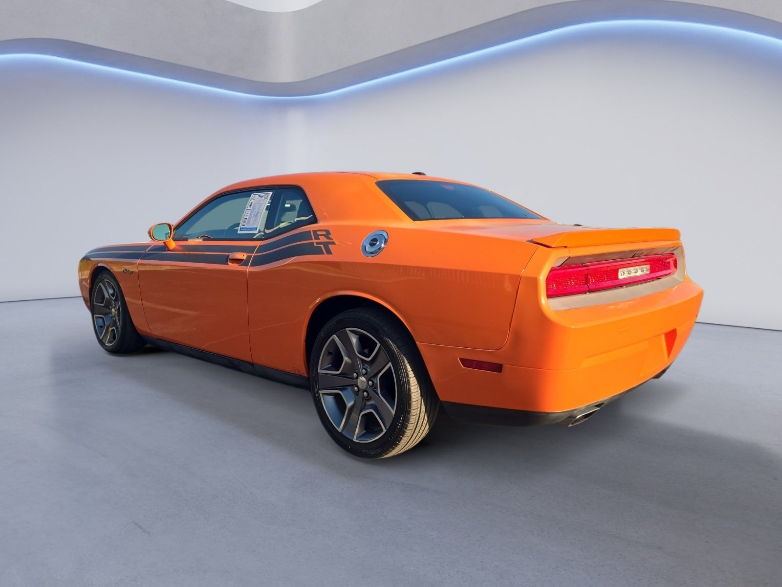 Used 2012 Dodge Challenger R/T RWD image 3