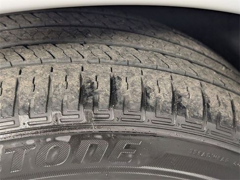 Used 2022 Dodge Durango R/T w/ Hemi Orange Plus Package image 9