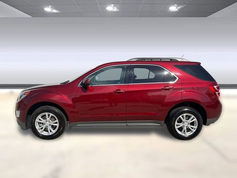 Used 2017 Chevrolet Equinox LT w/ Convenience Package image 2