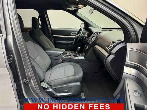 Used 2019 Ford Explorer XLT w/ Class III Trailer Tow Package image 22