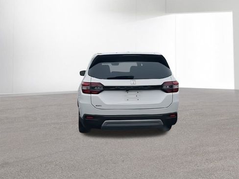 Used 2025 Honda Pilot EX-L image 8