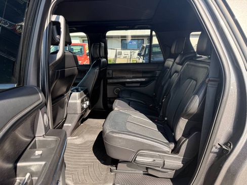 Used 2019 Ford Expedition Max Limited RWD image 17