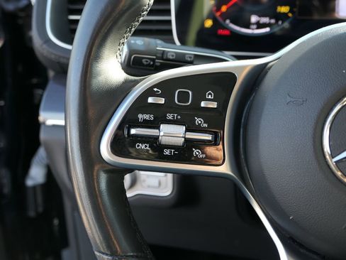 Used 2023 Mercedes-Benz GLS 450 4MATIC image 16