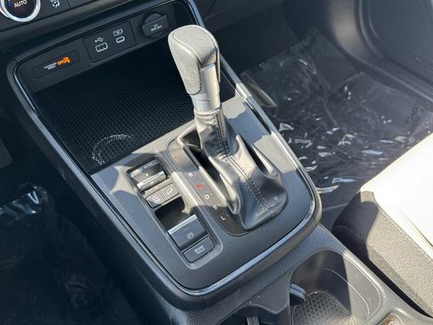 Used 2024 Honda CR-V EX image 16