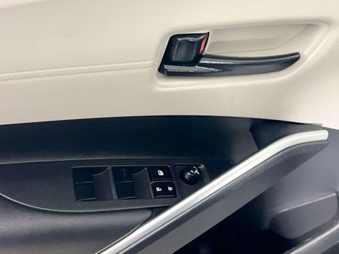 Used 2023 Toyota Corolla Cross L image 16