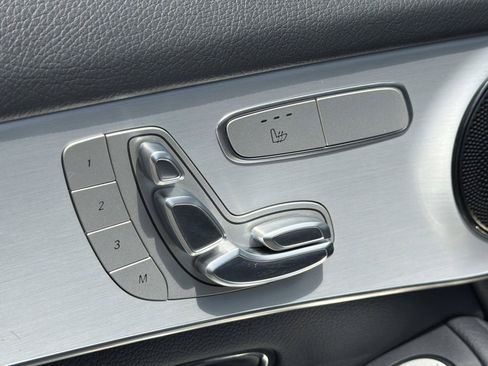 Used 2022 Mercedes-Benz GLC 300 image 16