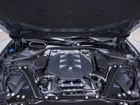 New 2026 BMW 760i xDrive w/ Executive Package image 23