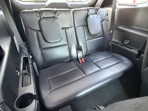 Used 2023 Ford Explorer XLT w/ Equipment Group 202A AWD/4WD image 15