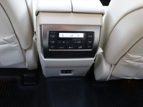 Used 2023 Lexus GX 460 Premium w/ Accessory Package image 16