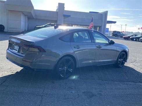 Used 2024 Honda Accord Sport image 5