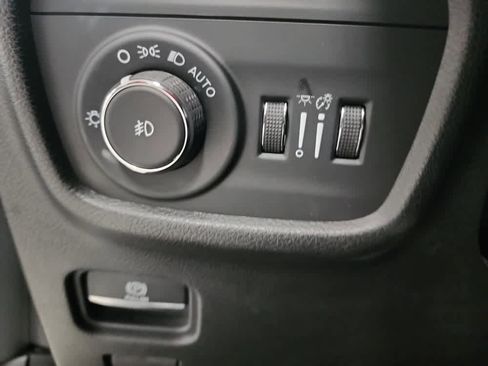 Used 2021 Jeep Grand Cherokee L Limited image 30