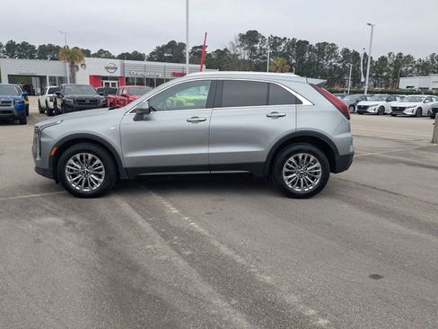 Used 2024 Cadillac XT4 Premium Luxury image 6