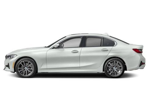 Used 2022 BMW 330i Sedan w/ Driving Assistance Package RWD image 3