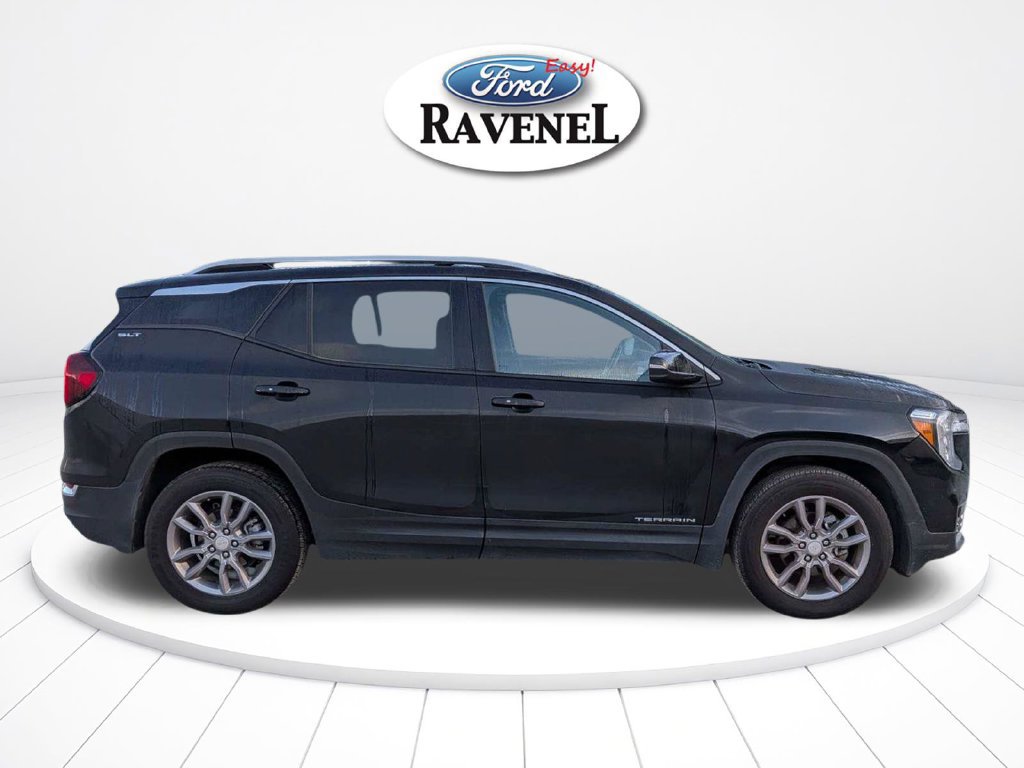 Used 2023 GMC Terrain SLT FWD image 3