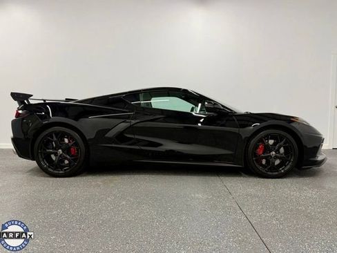 Used 2022 Chevrolet Corvette Stingray w/ Z51 Performance Package image 3