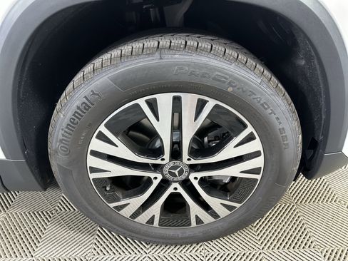 Used 2025 Mercedes-Benz GLA 250 4MATIC image 10