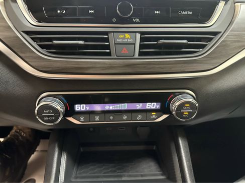 New 2025 Nissan Altima 2.5 SV image 19