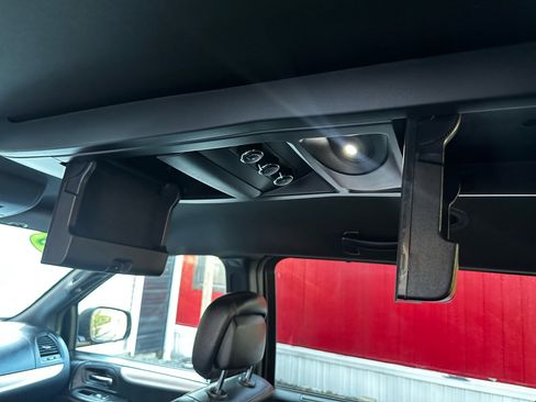 Used 2018 Dodge Grand Caravan GT image 25