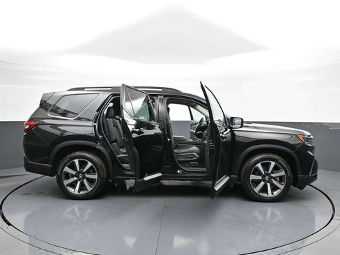Certified 2023 Honda Pilot Touring image 44