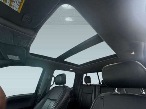 Used 2019 Ford F150 Lariat w/ Equipment Group 502A Luxury image 13