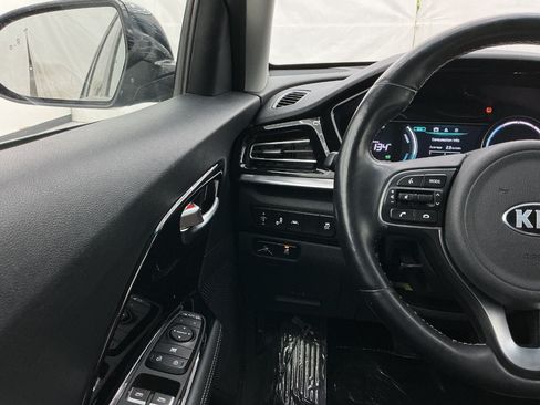 Used 2020 Kia Niro EX w/ Cold Weather Package FWD image 31