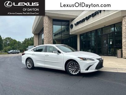 Used 2023 Lexus ES 300h w/ Accessory Package (Z1)